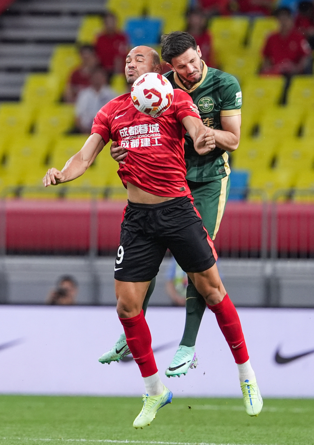 虽然他在2 虽然他在2